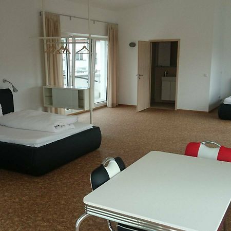 Aparthotel Dreikoenig Crailsheim Zimmer foto